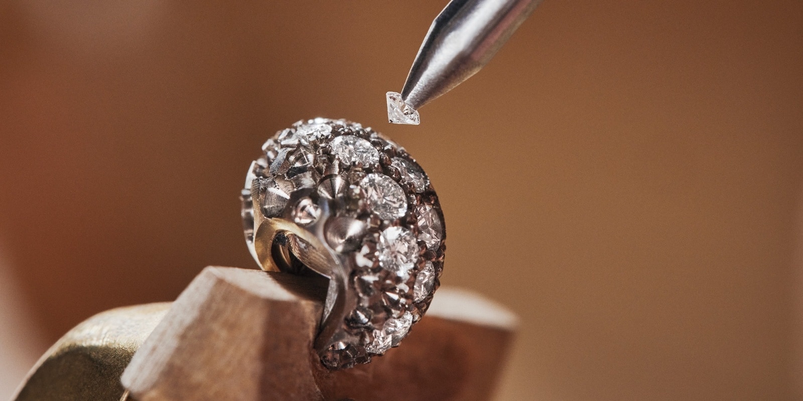 tressage precious watches