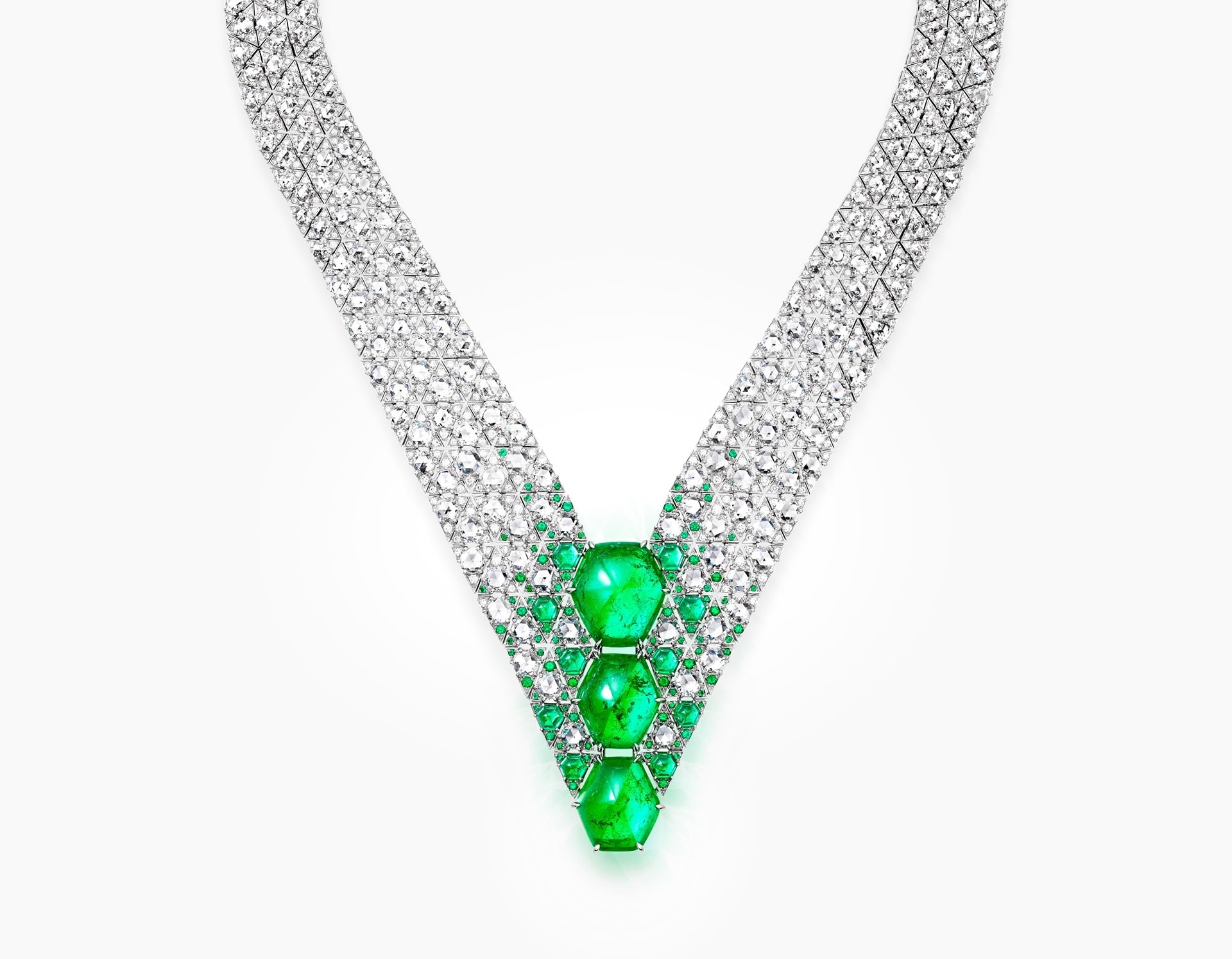 EP1 HJ beautes du monde iwana necklace