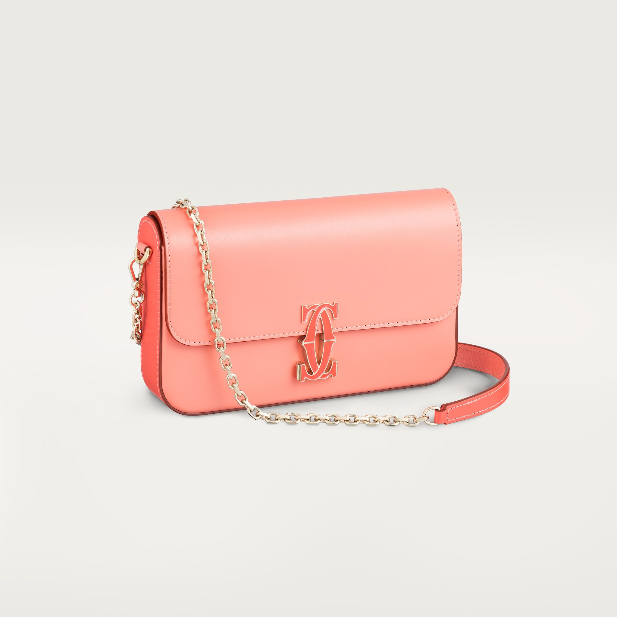C ドゥ カルティエ チェーンバッグ ミニ コーラル/ライトコーラルのツートーン カーフスキン、ゴールドフィニッシュ、コーラル エナメル
