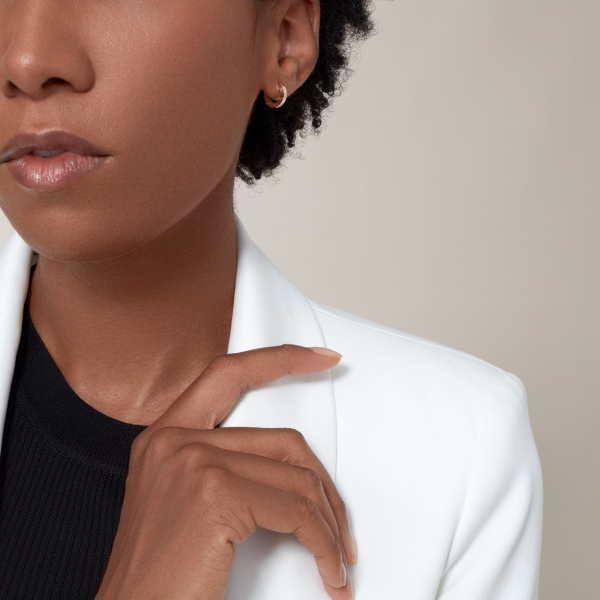 CRB8301422 - 【オンライン限定】LOVE シングル イヤリング - ピンク  