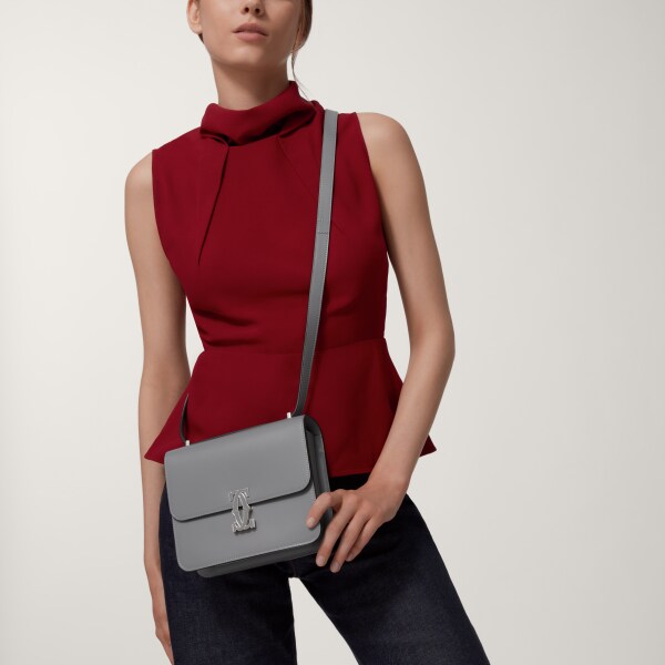 ショルダーバッグ、ミニ、C ドゥ カルティエ グレー カーフスキン、グレーエナメル、ゴールドフィニッシュ