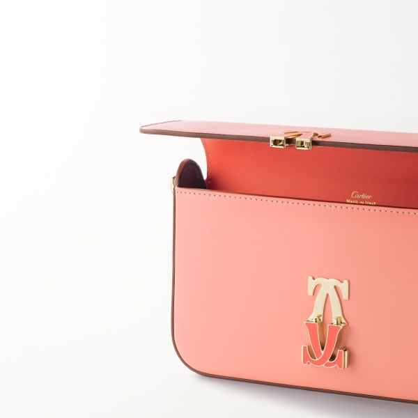 C ドゥ カルティエ チェーンバッグ ミニ  コーラル/ライトコーラルのツートーン カーフスキン、ゴールドフィニッシュ、コーラル エナメル
