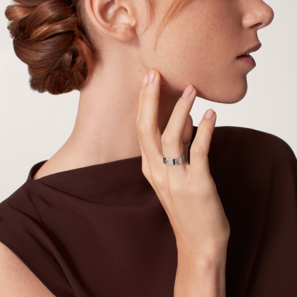 CARTIER カルティエ ラブリング リング・指輪 K18WG 30号 約10.8g メンズ中古 ギフト品質カルティエ Cartier ペアリング 指輪 ラブリング LOVE ( ラブ ) ホワイトゴールド 18金 K18WG メンズ 男性  彼氏 レディース 女性 彼女 妻 B4084752 カップル お揃い プレゼント 誕生日 記念日 20代 30代 40代 50代動画中古 |