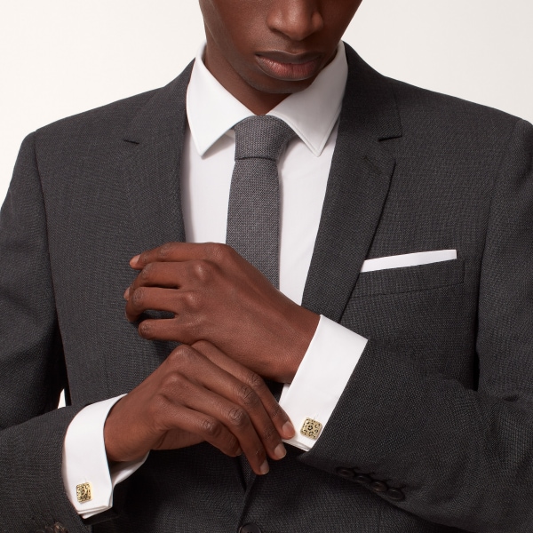 パンテール ドゥ カルティエ カフリンクス イエローゴールド、ブラックラッカー