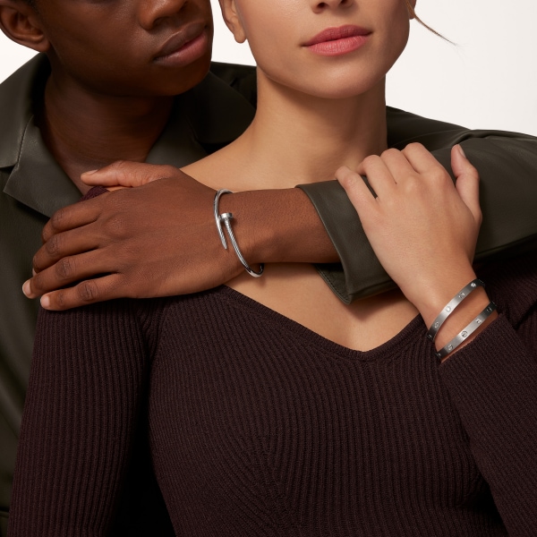 Love ブレスレット、クラシックモデル、ブラッシュ仕上げ、ダイヤモンド4石 ホワイトゴールド、ブラッシュド フィニッシュ、ダイヤモンド