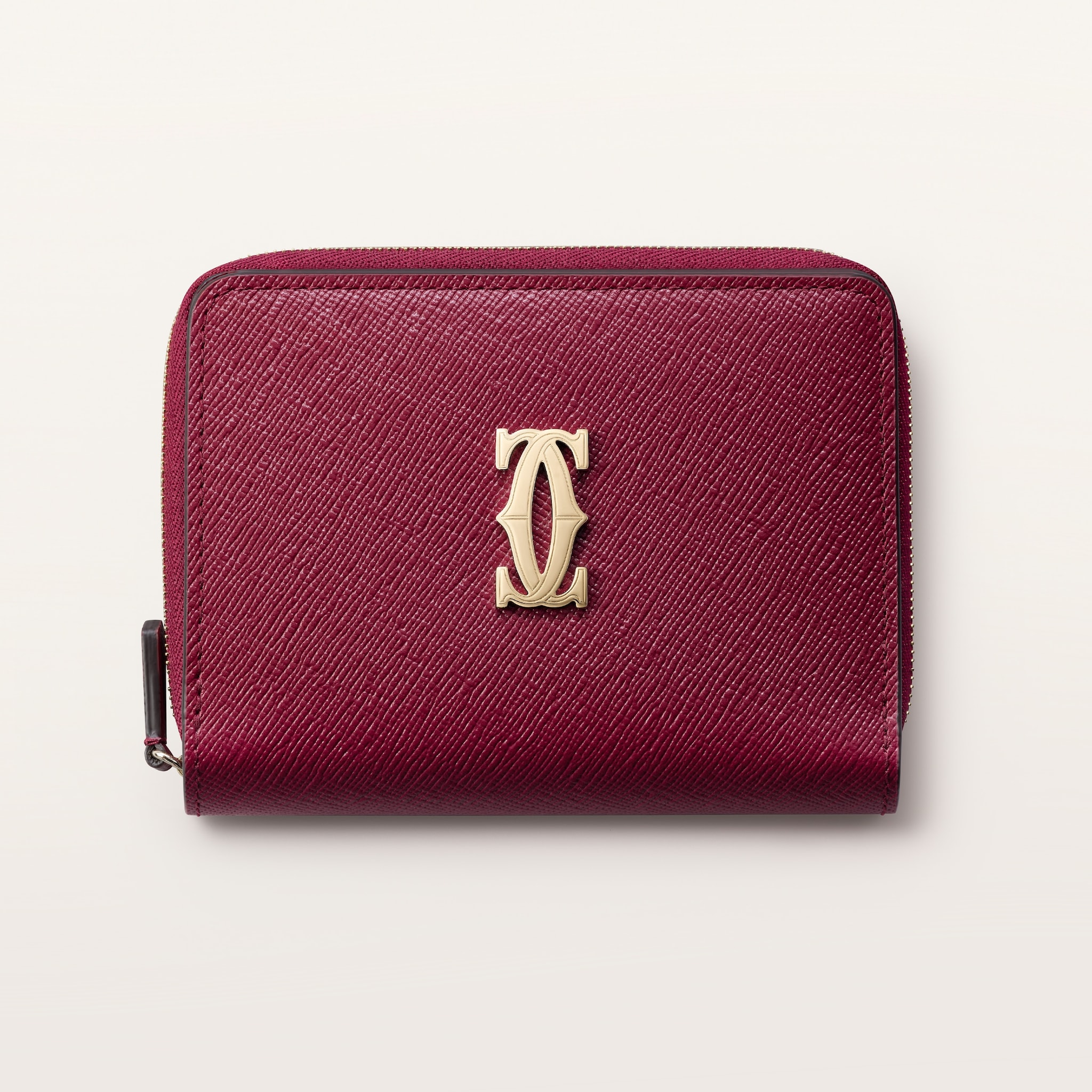C ドゥ カルティエ ウォレットチェリーレッド テクスチャード カーフスキン、ゴールドフィニッシュ