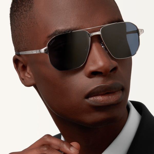 CRESW00653 - サントス ドゥ カルティエ サングラス - スムース プラチナフィニッシュ メタル、ブルーレンズ - Cartier