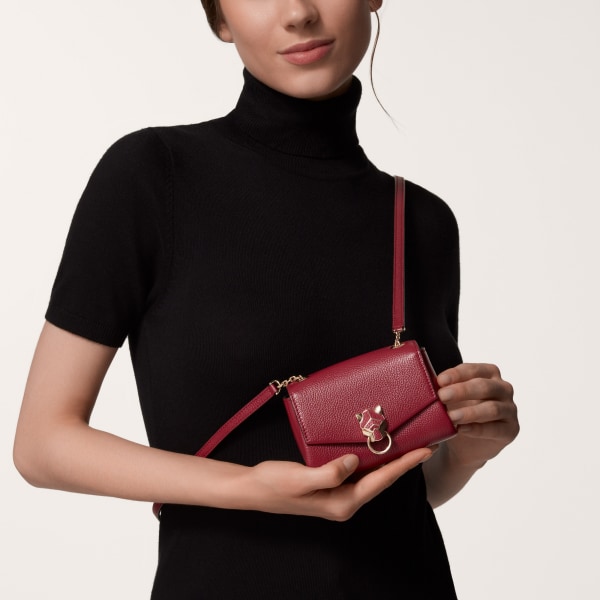 パンテール ドゥ カルティエ チェーンバッグ マイクロ ボルドーカラー カーフスキン、ゴールドフィニッシュ