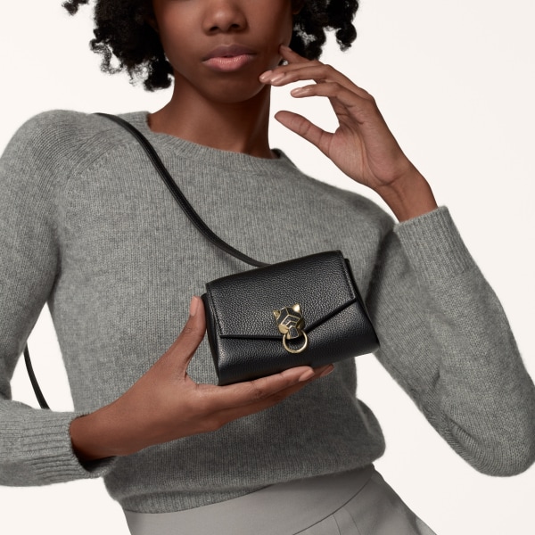 パンテール ドゥ カルティエ チェーンバッグ マイクロ ブラック カーフスキン、ゴールドフィニッシュ