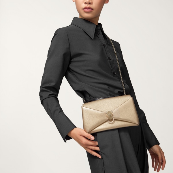 ポーチ パンテール グラフィック ゴールドメタリック カーフスキン、ゴールドフィニッシュ