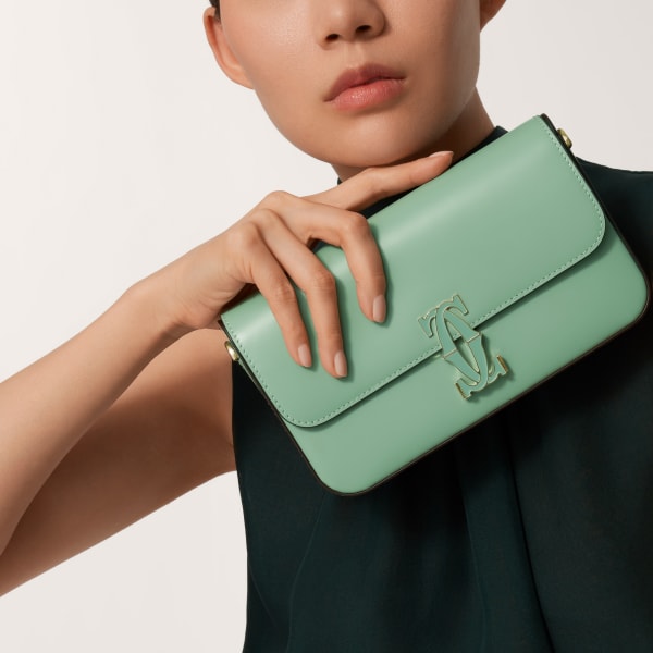 C ドゥ カルティエ チェーンバッグ ミニ  セージグリーン カーフスキン、ゴールドフィニッシュ