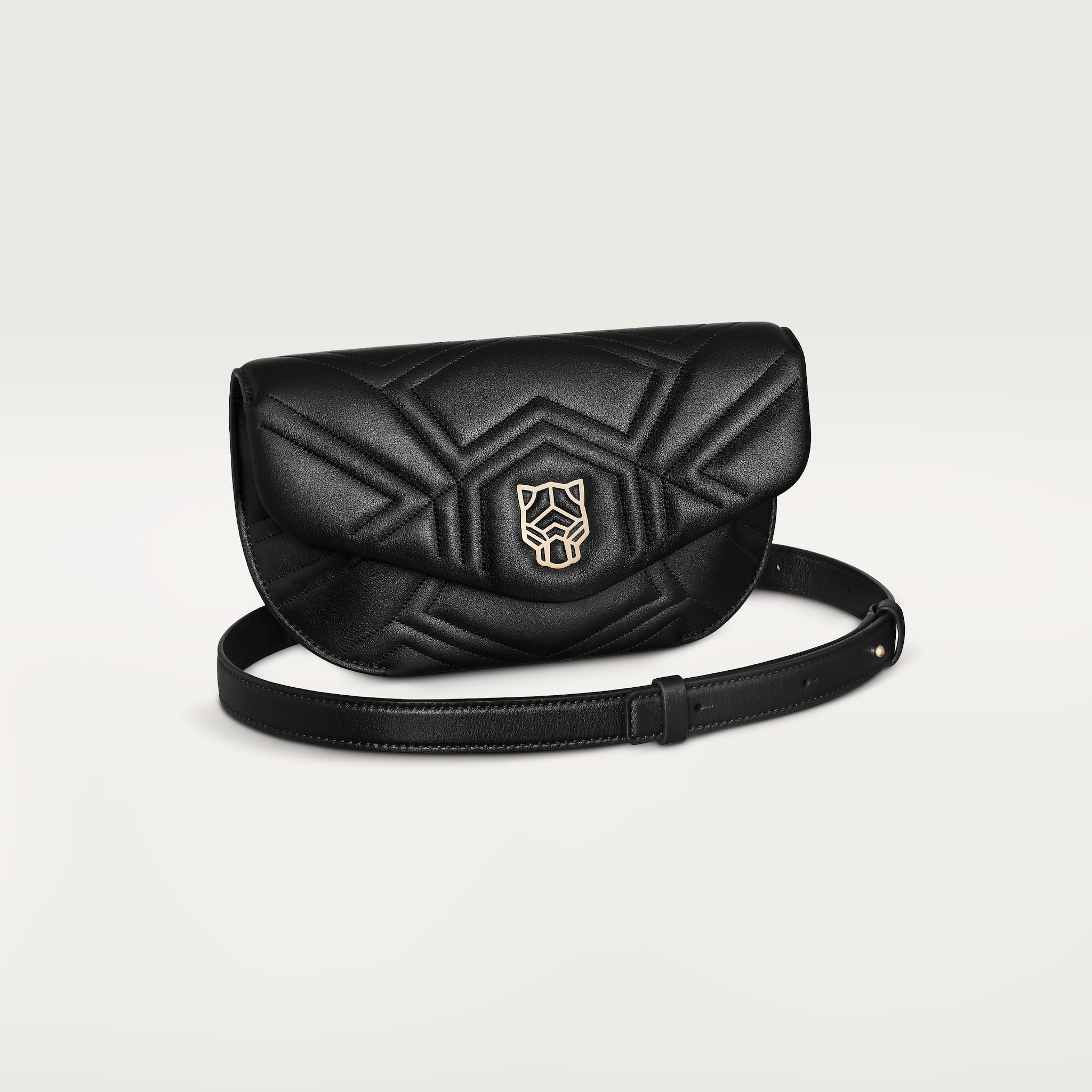 パンテール ドゥ カルティエ ハーフムーンバッグブラックキルティング カーフスキン、ゴールドフィニッシュ