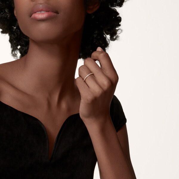 エタンセル ドゥ カルティエ ウェディングリング、幅2mm、パヴェセッティング ピンクゴールド、ダイヤモンド