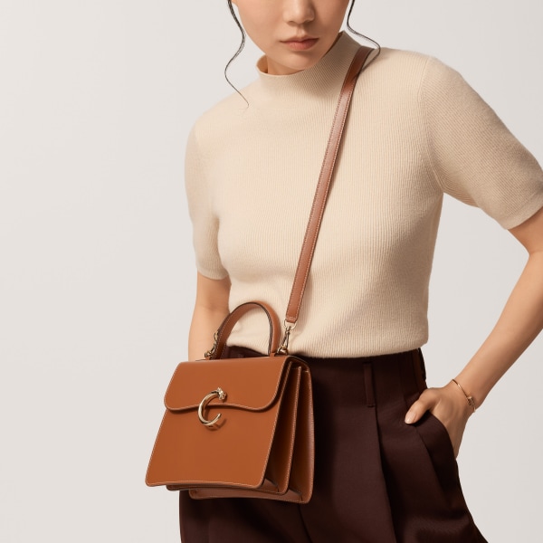 スモール バッグ パンテール C  キャラメル カーフスキン、ゴールドフィニッシュ