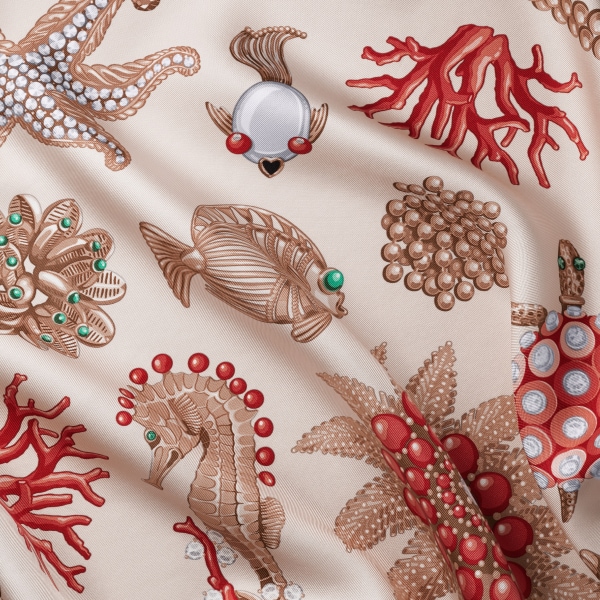 プレシャス ダイビング スクエア スカーフ 90 コードベージュ シルクツイル