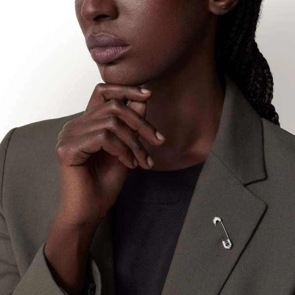 C ドゥ カルティエ ピンブローチ ホワイトゴールド、ダイヤモンド、エメラルド