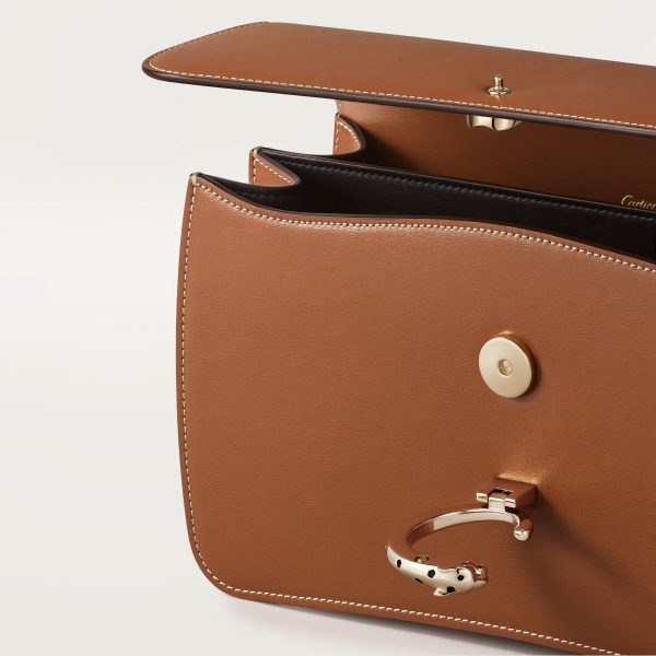 スモール バッグ パンテール C  キャラメル カーフスキン、ゴールドフィニッシュ