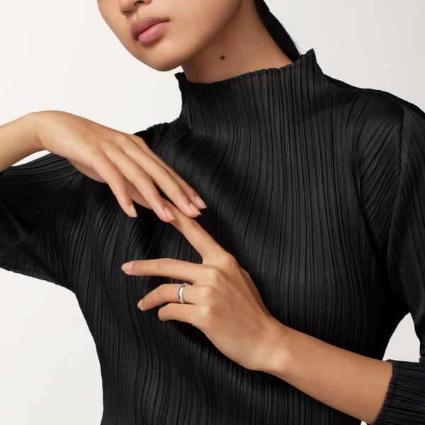 C ドゥ カルティエ ウェディングリング、幅4mm プラチナ