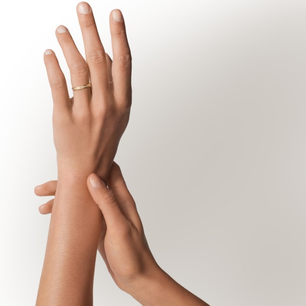 カルティエ ダムール ウェディングリング、幅2.3mm、パヴェセッティング イエローゴールド、ダイヤモンド