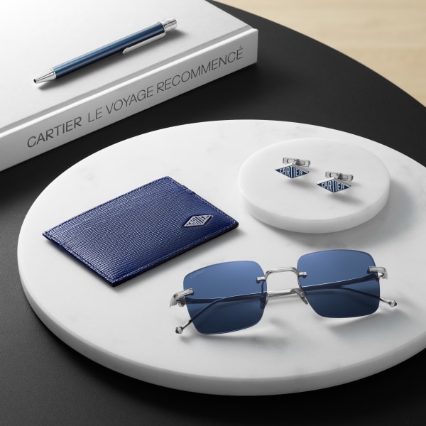 カード ホルダー ロザンジュ  グレインド インクブルー カーフスキン、インクブルー エナメル、パラジウムフィニッシュ

