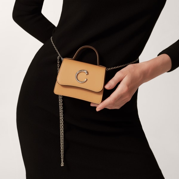 パンテール ドゥ カルティエ チェーンバッグ マイクロ キャメルベージュ カーフスキン、パラジウムフィニッシュ