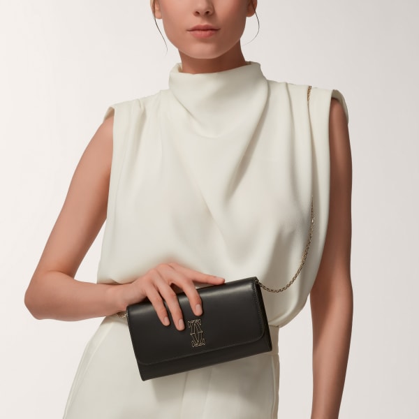 チェーンウォレット C ドゥ カルティエ  ブラック カーフスキン、ゴールド＆ブラックのエナメルフィニッシュ