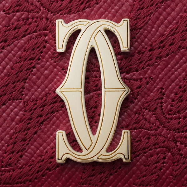 ウォレット C ドゥ カルティエ  チェリーレッド テクスチャー カーフスキン、刺繡入り、ゴールドフィニッシュ