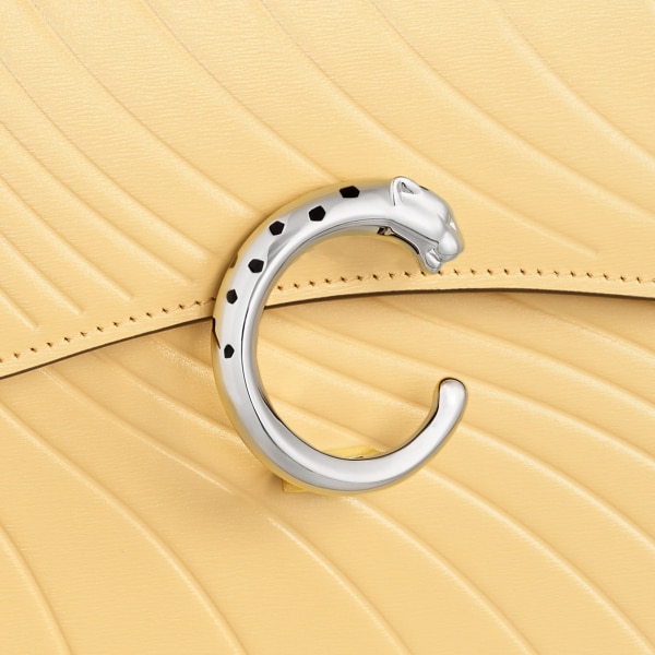 スモール バッグ パンテール C  ミモザイエロー カーフスキン、「Cartier」ロゴの箔押し、パラジウムフィニッシュ